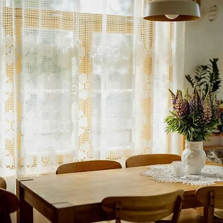 Riinude Kodumajutus * Kuressaare