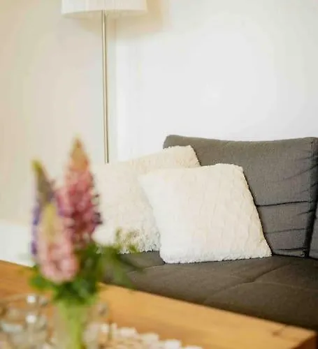 Riinude Kodumajutus * Kuressaare