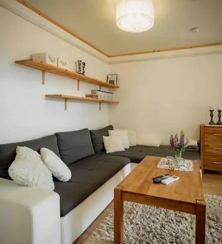 Apartament Riinude Kodumajutus *